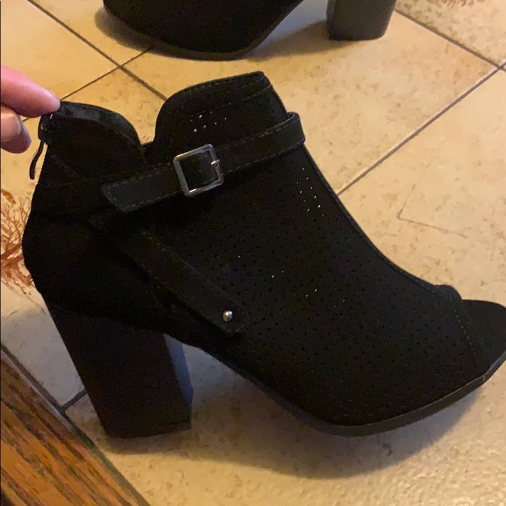 Open toed boots